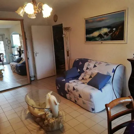 شقة 3 Personnes مينتون